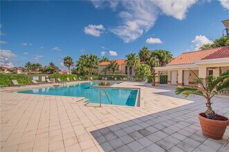3450 Pinewalk Dr N in Margate, FL - Building Photo - Building Photo