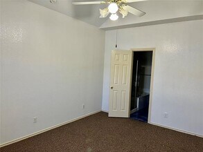 1364 Creekview Dr in Lewisville, TX - Building Photo - Building Photo