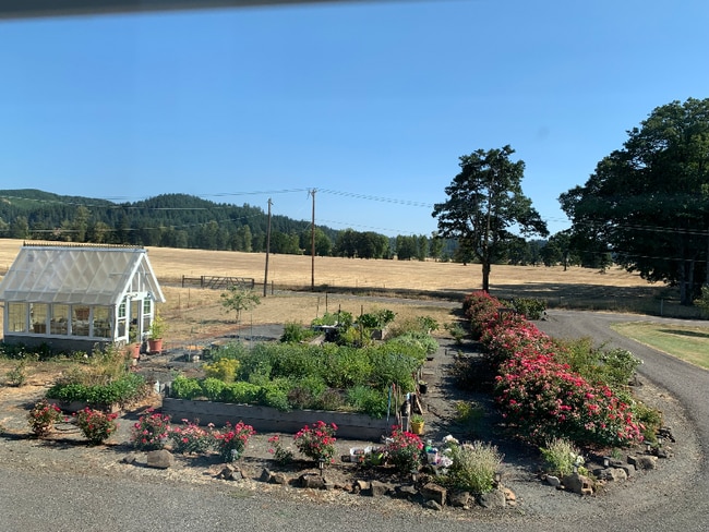 80082 Sears Rd in Cottage Grove, OR - Building Photo - Building Photo