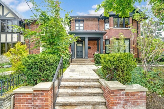 property at 461 Oriole Pkwy