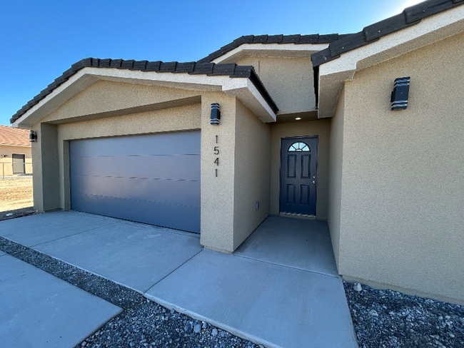 1541 Laguna St in Pahrump, NV - Building Photo - Building Photo