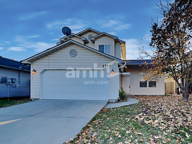 property at 2513 E Cinnamon Ln