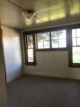 934 Stanton Park Rd in Myrtle Creek, OR - Building Photo - Building Photo