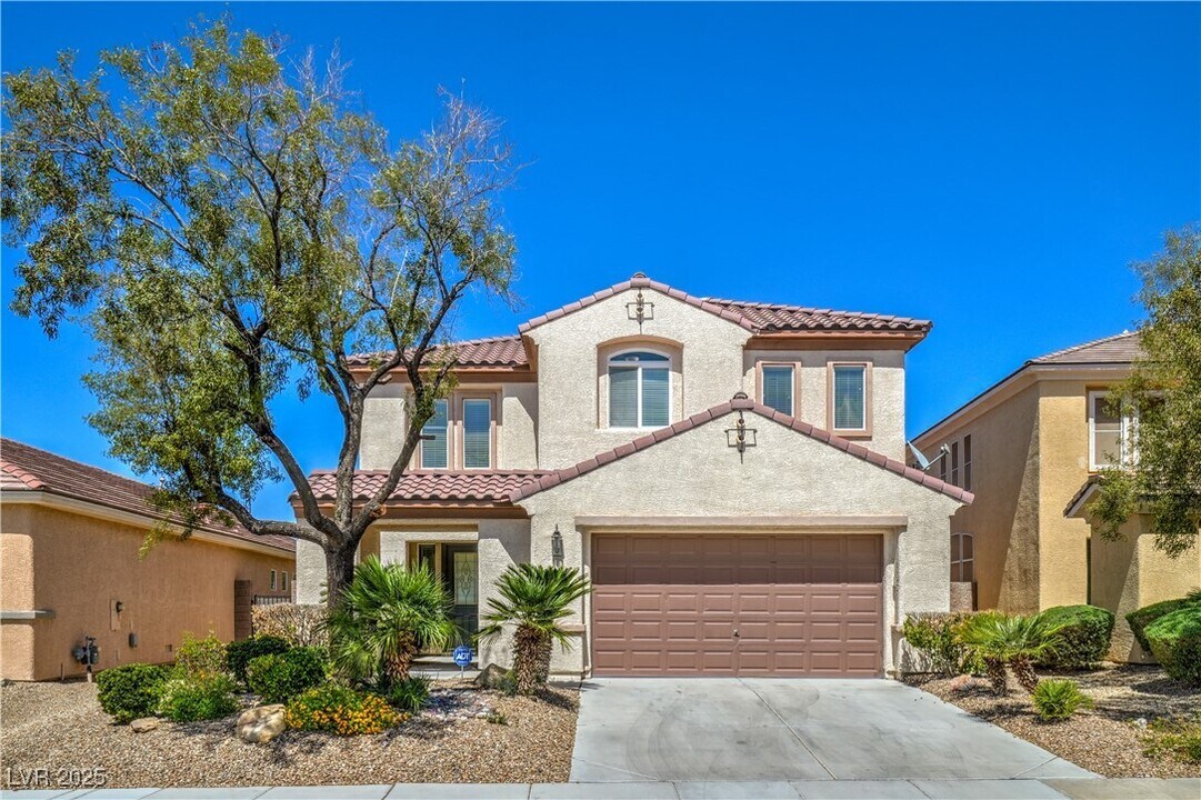 2464 Sturrock Dr in Henderson, NV - Building Photo