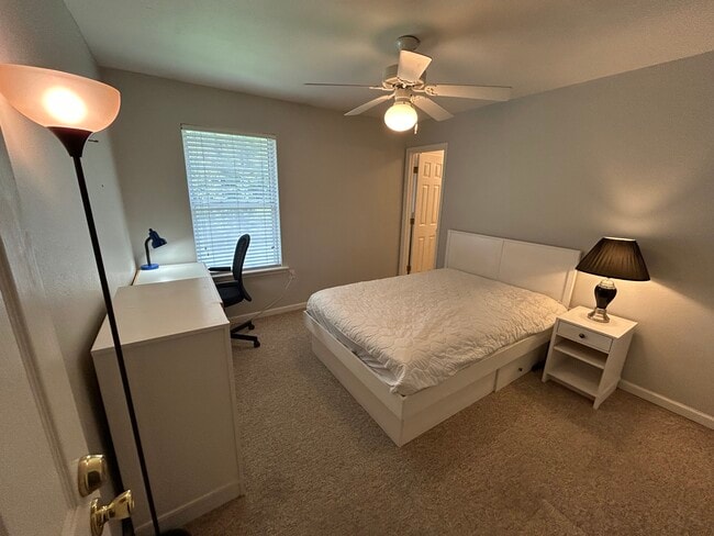 property at 2738 W Tharpe St