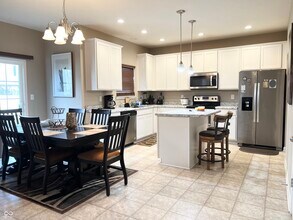 1694 Wedgewood Pl in Avon, IN - Building Photo - Building Photo