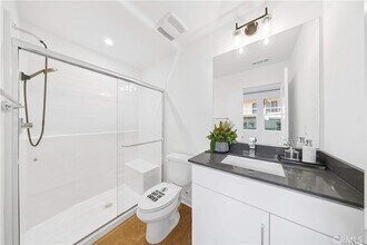 119 Jessup Wy in Tustin, CA - Building Photo - Building Photo