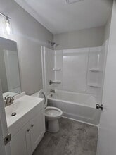 2218 Lakeland Rd in Greensboro, NC - Building Photo - Building Photo