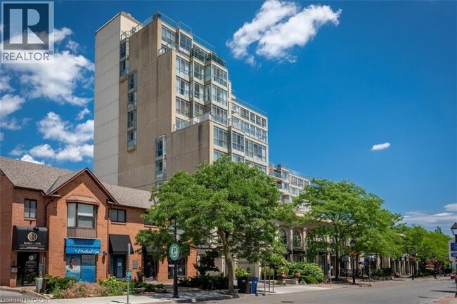 415 Locust St in Burlington, ON - Building Photo - Building Photo