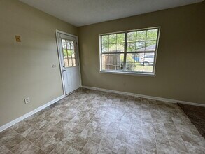 47 Sheila Dr in Hinesville, GA - Foto de edificio - Building Photo