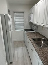 Avondale Gardens Apartments in Pompano Beach, FL - Building Photo - Building Photo