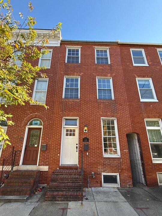 1129 S Hanover St in Baltimore, MD - Building Photo