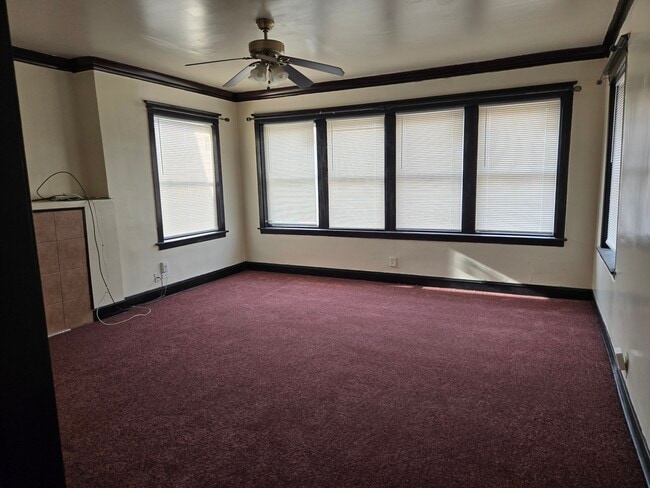 6329 S Loomis Blvd, Unit 2 in Chicago, IL - Foto de edificio - Building Photo