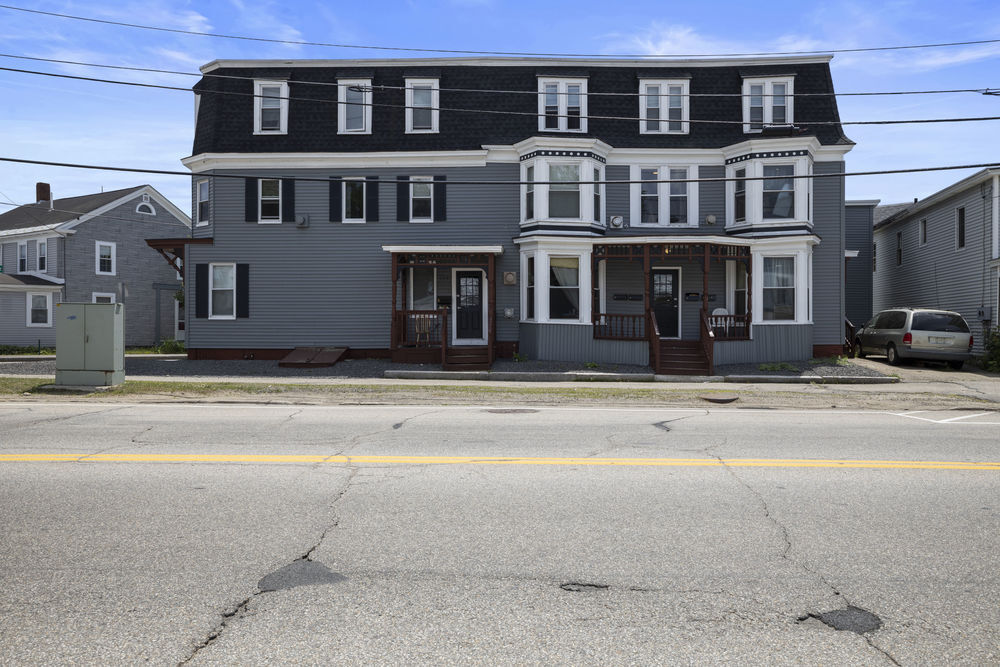 124 N Main St in Rochester, NH - Building Photo