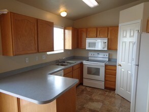 2359 W 2075 N in Clinton, UT - Building Photo - Building Photo