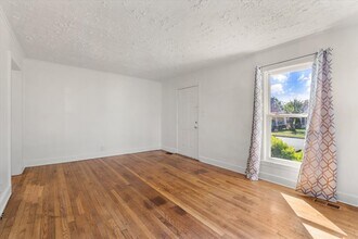 3312 Clearview St in Knoxville, TN - Building Photo - Building Photo