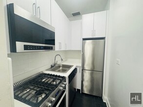 EAST 35 STREET in New York, NY - Building Photo - Building Photo
