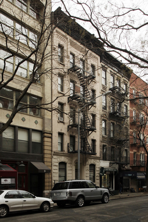 7 Jones Street in New York, NY - Building Photo