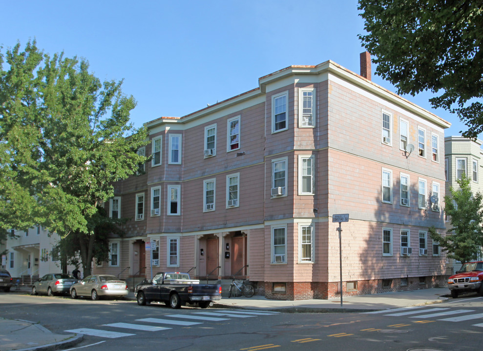 11 Marney St in Cambridge, MA - Foto de edificio