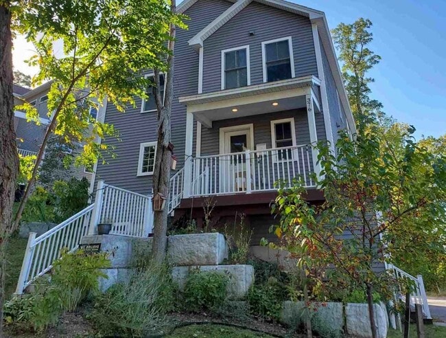 property at 376 Colchester Ave