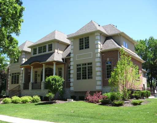 property at 403 S Oak St