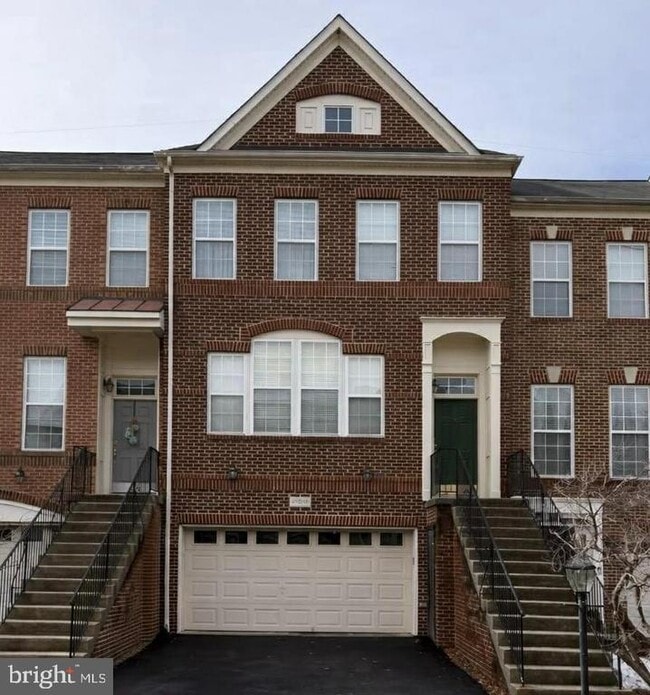 property at 41859 Cinnabar Square