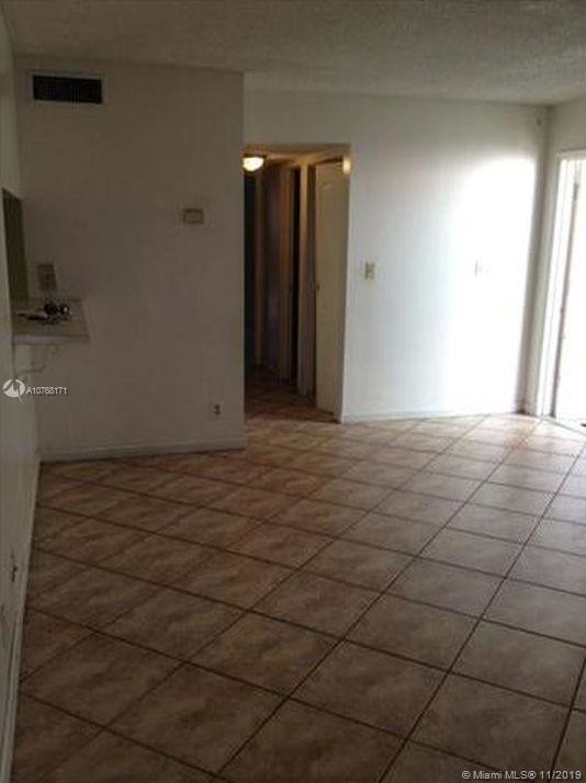 2011 NW 46th Ave-Unit -B201 in Lauderhill, FL - Building Photo