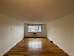 276 Corey Rd, Unit 33 in Boston, MA - Building Photo - Building Photo