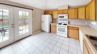 1124 Carolina St in College Station, TX - Building Photo - Building Photo