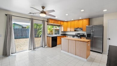 1623 Oneel Dr in Petaluma, CA - Building Photo - Building Photo