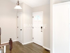 105 Sumac St in Smithville, MO - Foto de edificio - Building Photo