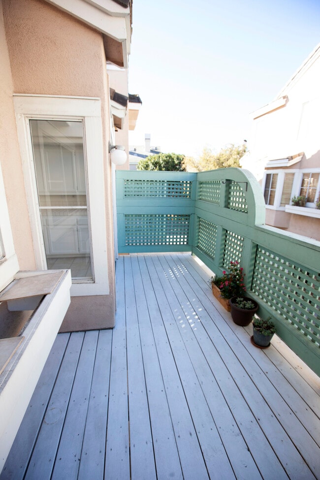 12926 Carmel Creek Rd, Unit 43 in San Diego, CA - Building Photo - Building Photo