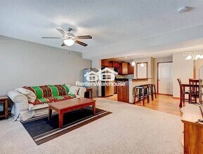 1207 NE 7th Ln in Ankeny, IA - Foto de edificio - Building Photo