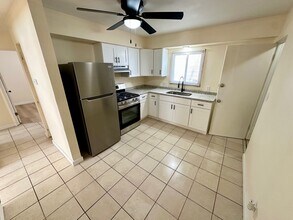 1166 Tonawanda Ave, Unit 1166 in Akron, OH - Building Photo - Building Photo