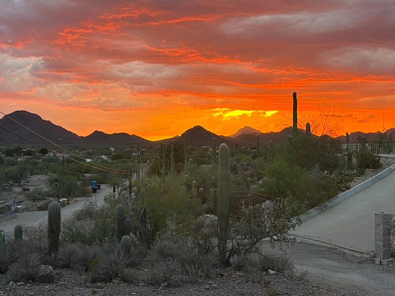 1964 W King Ave in Tucson, AZ - Building Photo