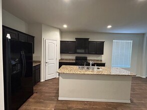 1713 Twin Falls Dr in Odessa, TX - Building Photo - Building Photo