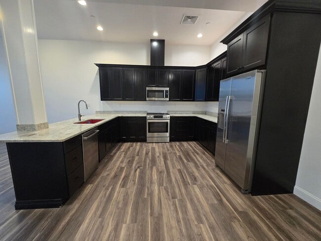 583-599 Washington St in Whitman, MA - Building Photo - Building Photo