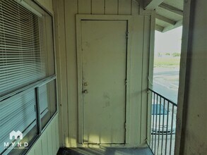 6657 W Ocotillo Rd, Unit 201 in Glendale, AZ - Building Photo - Building Photo