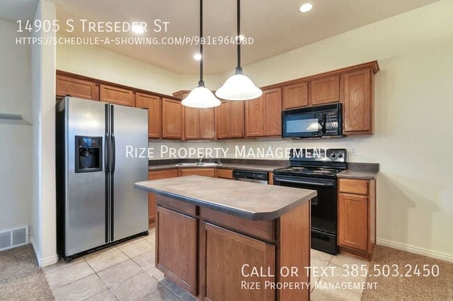 property at 14905 Treseder St