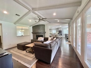 5638 Grape St in Houston, TX - Building Photo - Building Photo