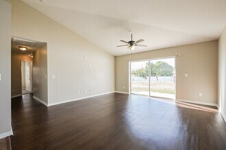 2706 Eagle Canyon Dr S in Kissimmee, FL - Building Photo - Building Photo