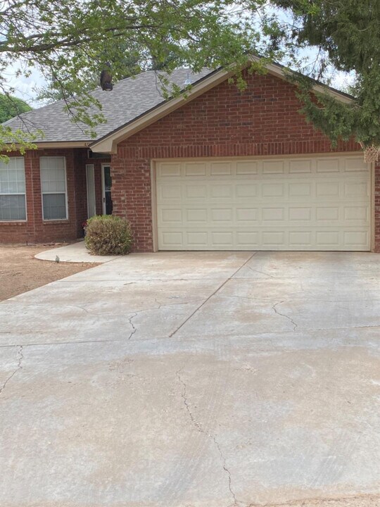 406 Huron Ave in Lubbock, TX - Building Photo