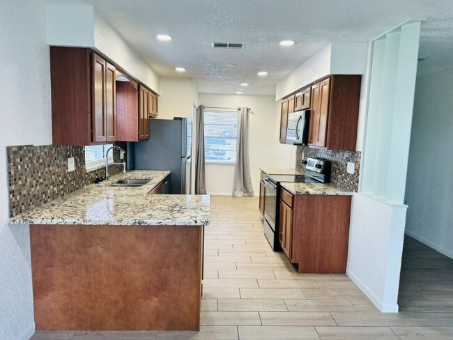5645 Struthers Ct in Winter Haven, FL - Building Photo - Building Photo