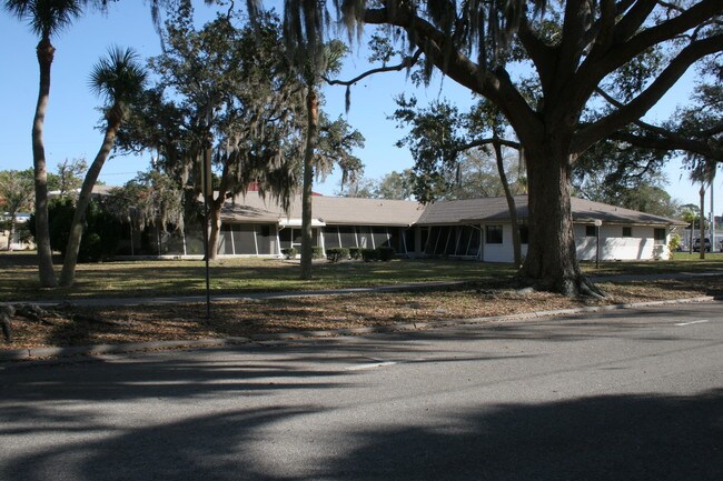 500 W Venice Ave in Venice, FL - Building Photo - Building Photo