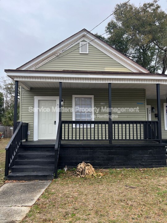 1106 Doctor M.L.K. Jr Dr in Pensacola, FL - Building Photo
