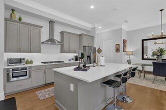 144 Village Green Ave in Woodstock, GA - Building Photo - Building Photo