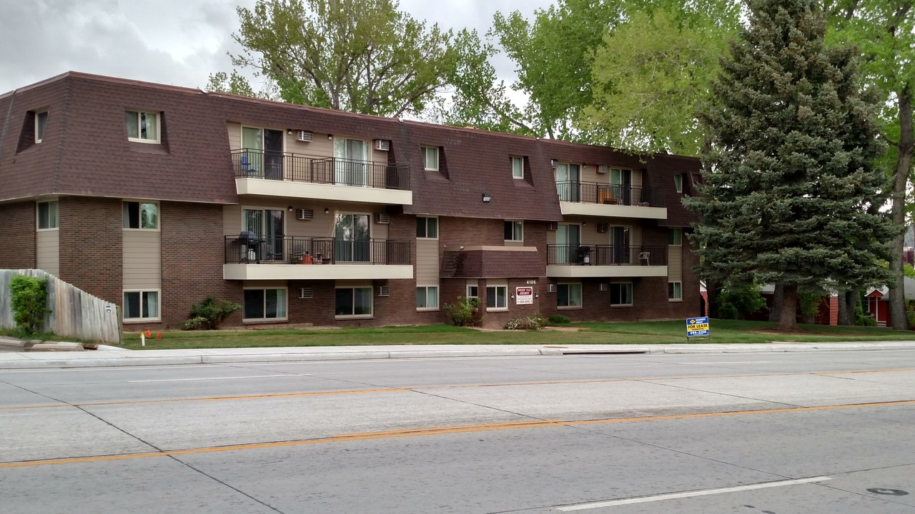 Parkview Plaza Apartments in Rapid City, SD - Building Photo