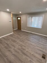 702 Clovis Ave in Capitol Heights, MD - Foto de edificio - Building Photo