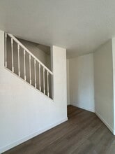 804 N Geneva St in Anaheim, CA - Foto de edificio - Building Photo