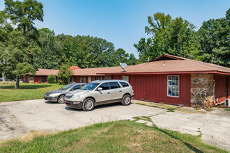 901 E 29th Ave in Pine Bluff, AR - Building Photo - Building Photo